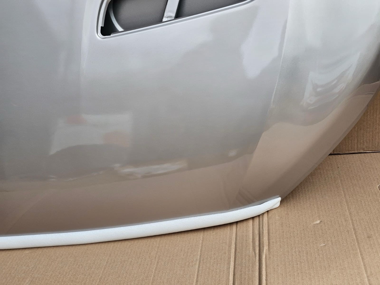 Maxus Deliver 9 Bonnet Hood White 2020-2025 prime