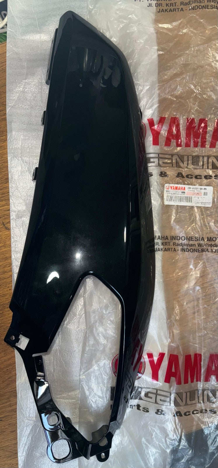 Genuine Yamaha NMAX 125 2015–2020 Right Side Cover 2DP-F1721-00-P0 Black Gloss