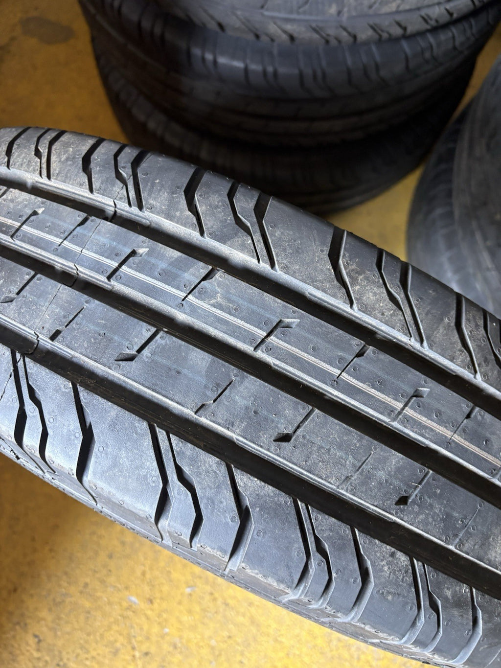 Mercedes Sprinter Wheel & Tyre Continental 195/75/R16 C Twin Wheel W907 910 New