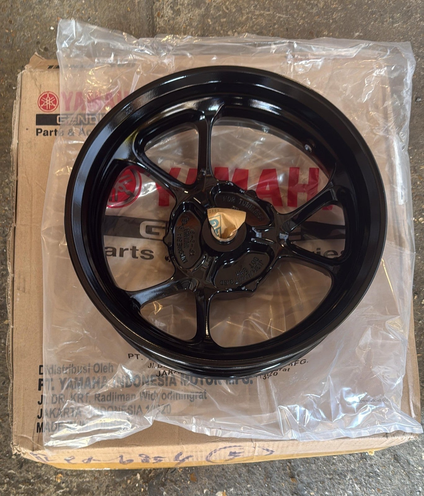 Genuine Yamaha Nmax 2021-2025 CAST WMEEL, REAR PELEK BELAKANG 86H-F5338-01-33