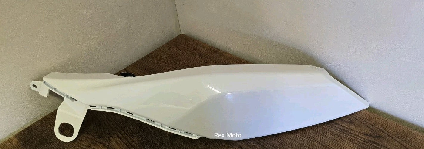 YAMAHA NMAX 125 V3 Rear LEFT SIDE COVER PANEL White GLOSS 2025 BLS-F1721-00