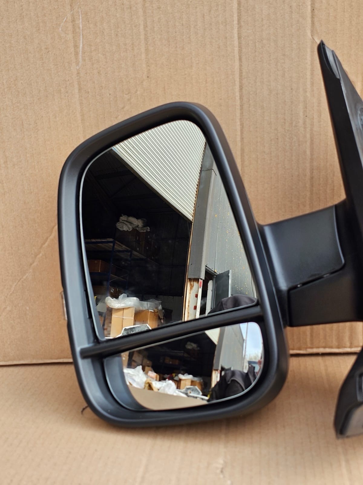 Genuine Door Mirror Manual Left LH For Maxus Deliver 9 Passenger Side