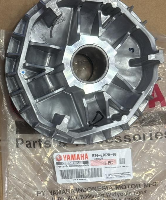 Yamaha XMAX300 XMAX-300 XMAX 300 Primary Sliding Sheave B74-E7620-00 Genuine New