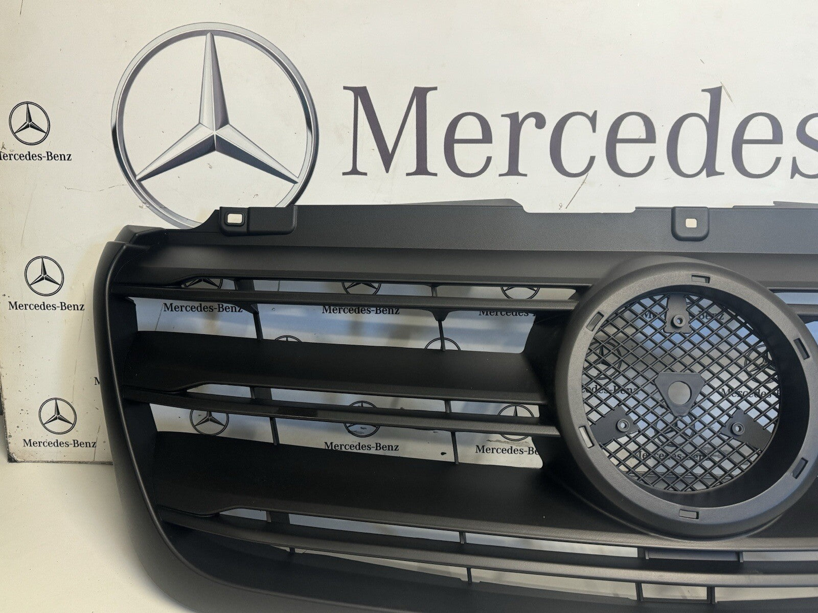MERCEDES SPRINTER FRONT GRILL W907 W910 NEW SHAPE MODEL FACELIFT 2018-2023