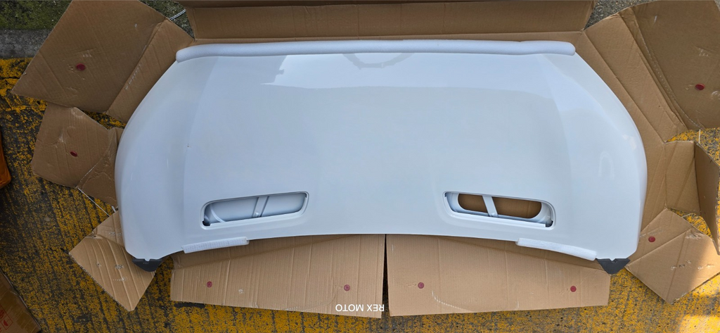 Maxus Deliver 9 Bonnet Hood White 2020-2025 White