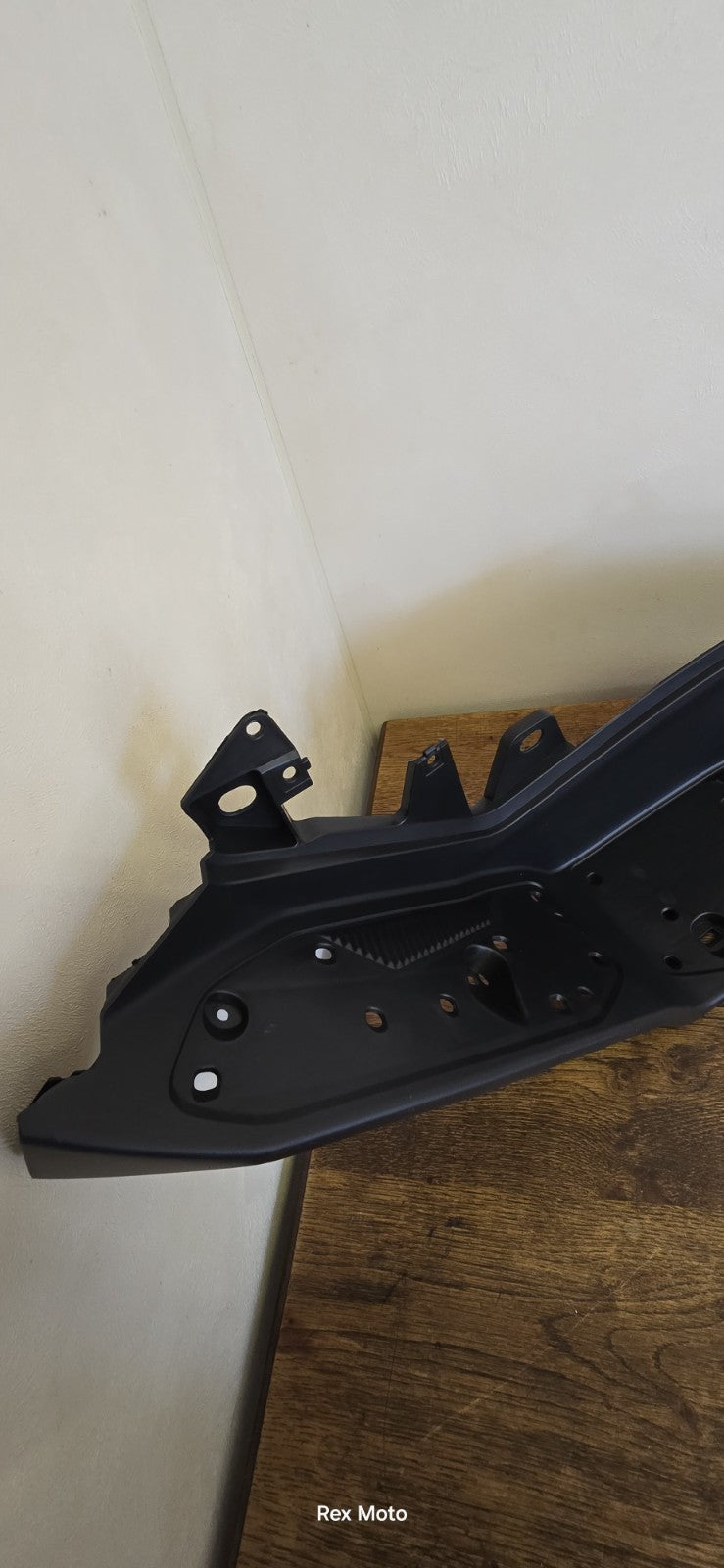 FLOOR BOARD - LEFT - (FOOTREST ) Fits YAMAHA NMAX 2025 BLS-F7488