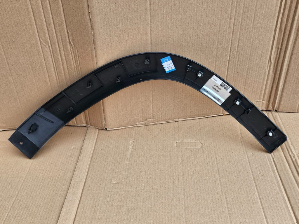 Maxus Deliver 9 Overfender Arch Front Right RH Front Piece  2020-2025 GENUINE