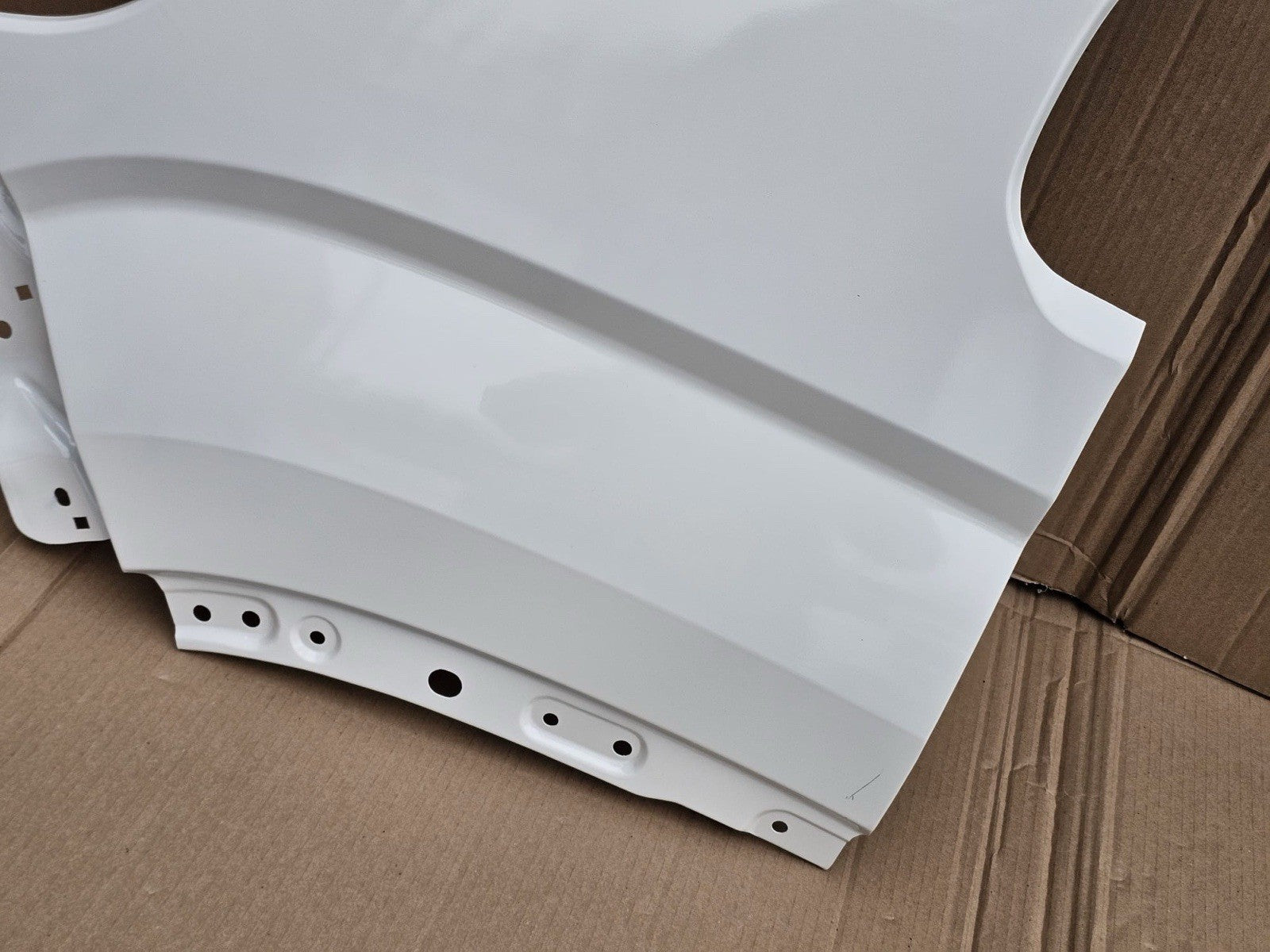 MAXUS DELIVER 9 Front Wings Left  Side ( New & Painted Ready ) 2020 To 2025
