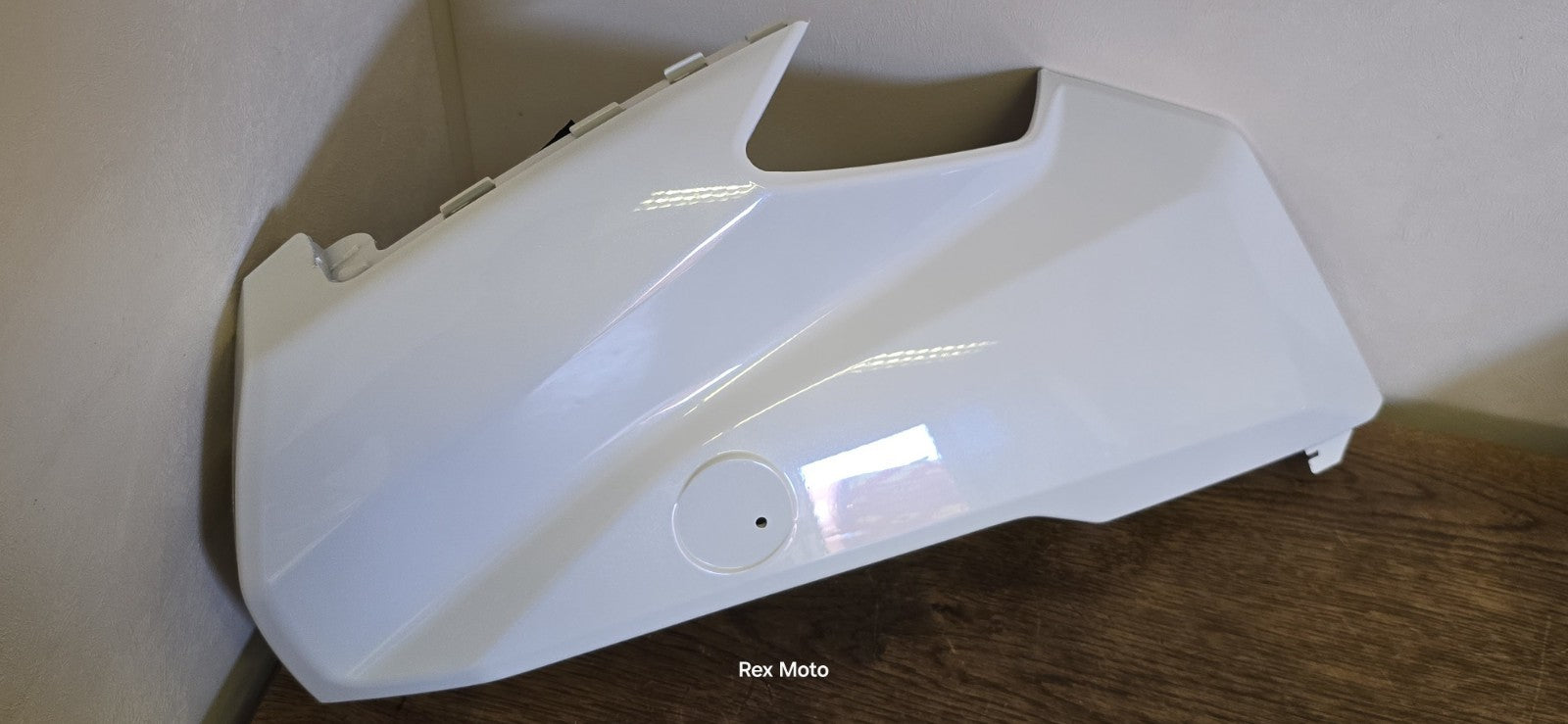 yamaha nmax 125 2025 Front Side Right Panle White GLOSS BLS-F8377