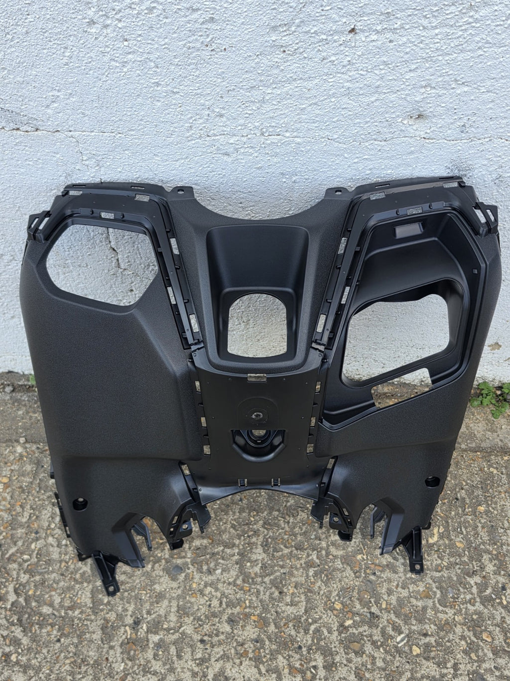 Genuine Part YAMAHA NMAX 125 2025 Front Inner Leg Shield / Cover BLS-F8311
