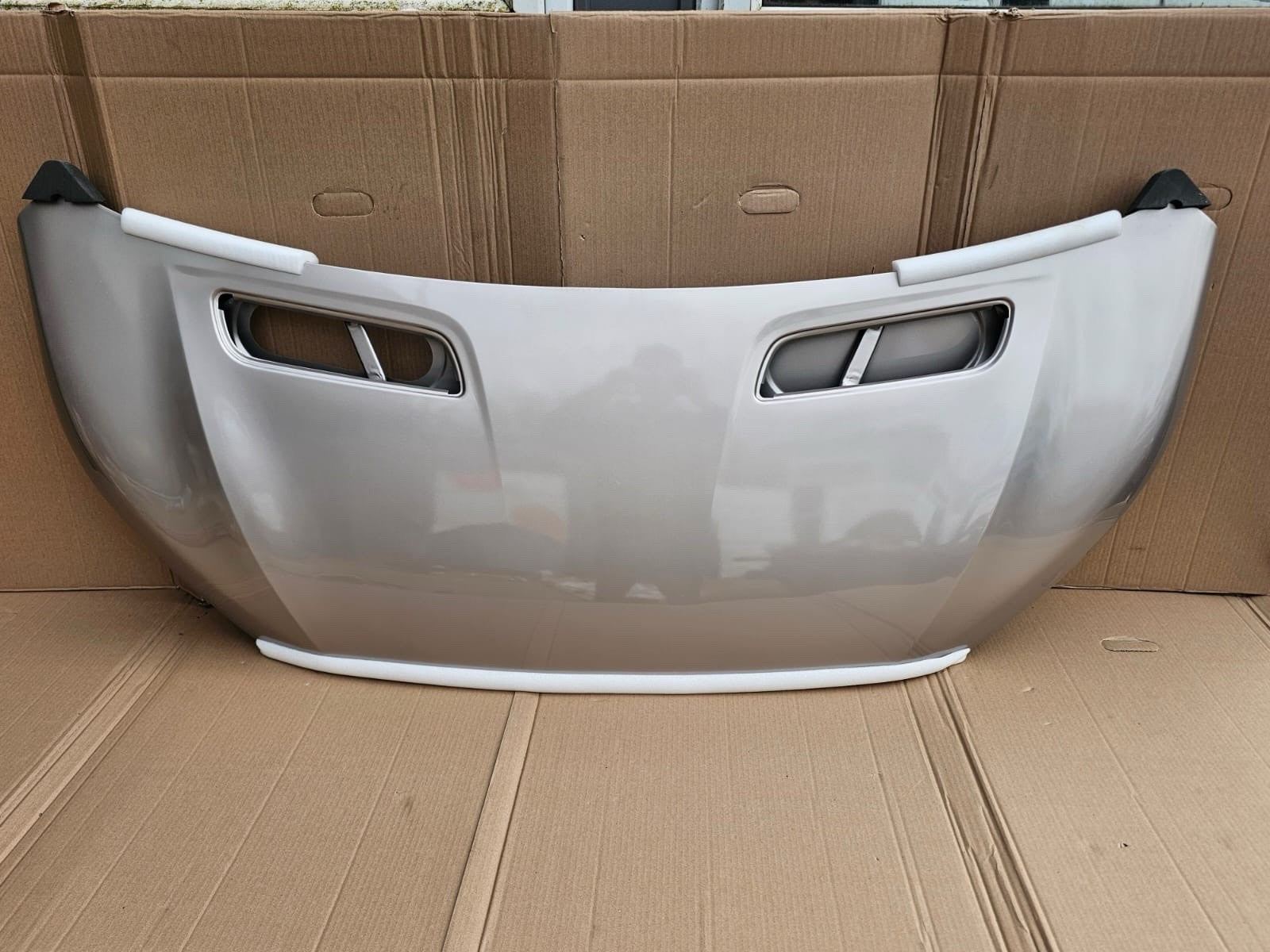 Maxus Deliver 9 Bonnet Hood White 2020-2025 prime