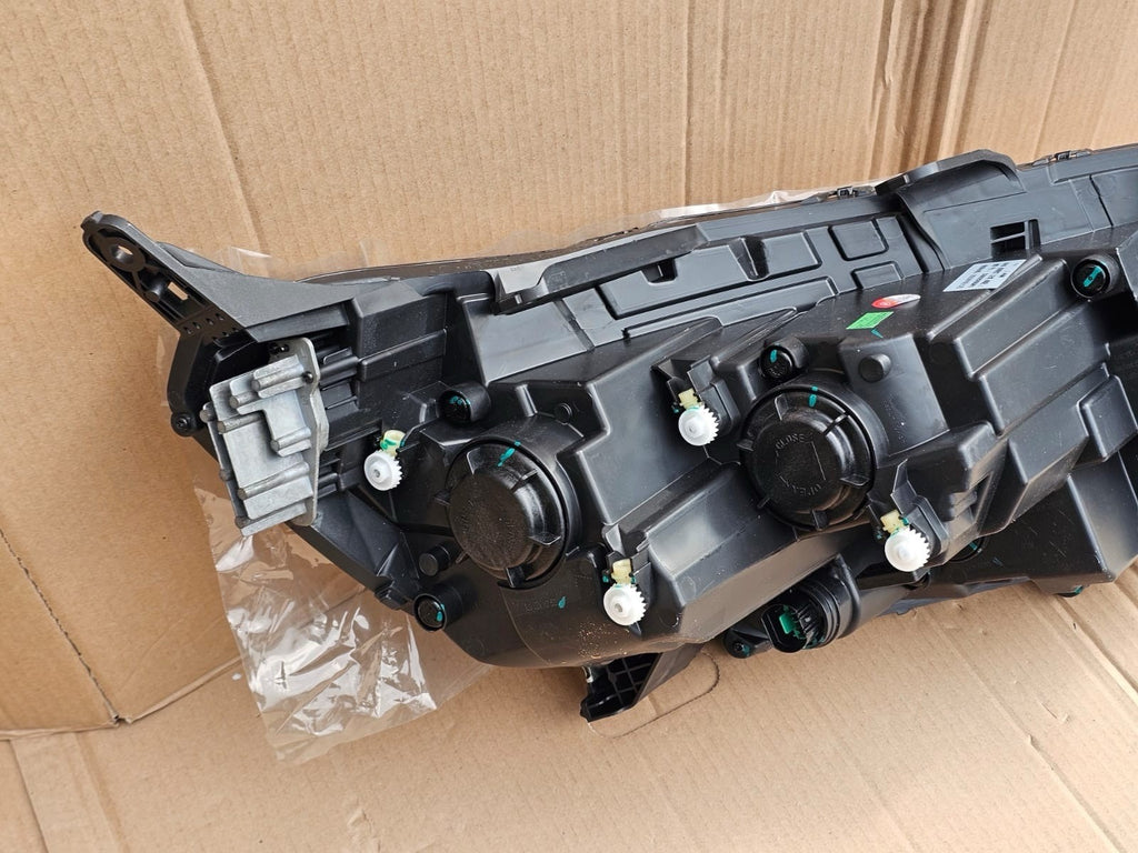New Genuine Head Light/ Lamp MAXUS Deliver9  Noon LED 2020 To 2025 Left