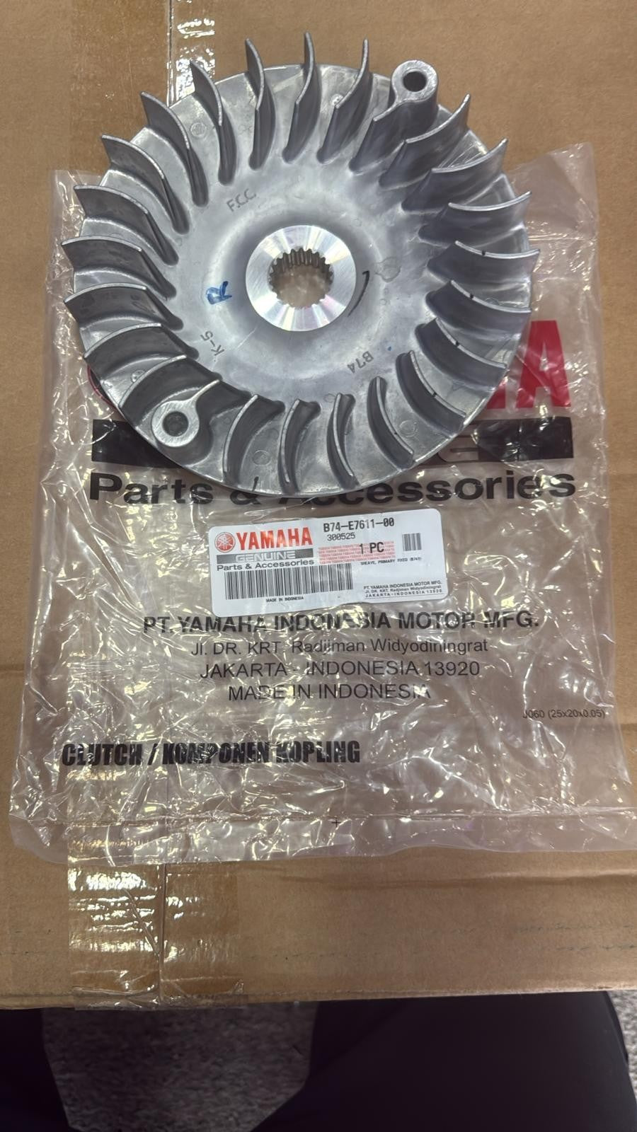 Genuine Yamaha  Drive Clutch Sheave CZD300 X-max 300 MWD300 2017-25 B74-E7620-00