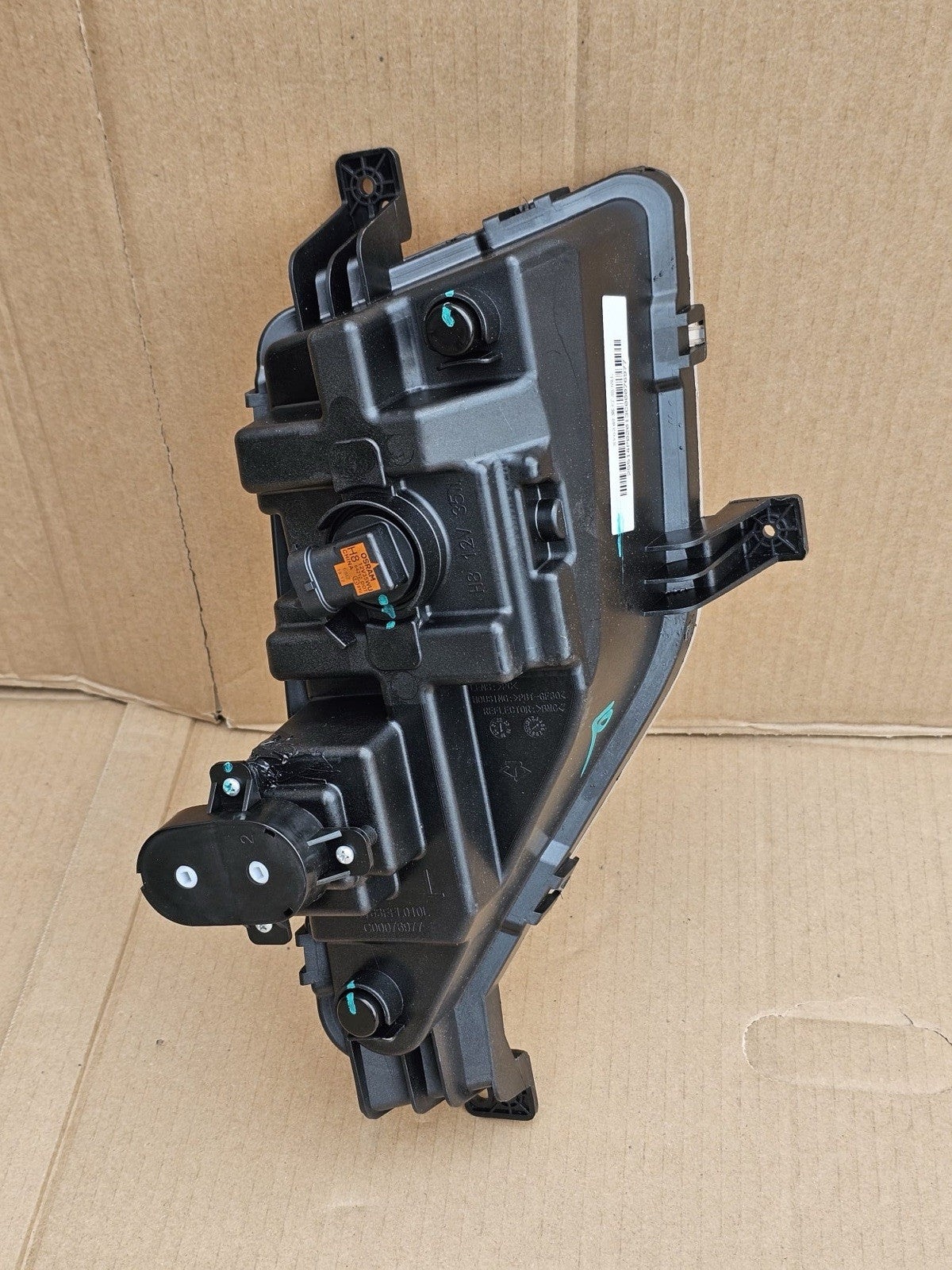 MAXUS DELIVER 9 & V90 FRONT LEFT  SIDE FOG LIGHT LAMPS 2019-2025
