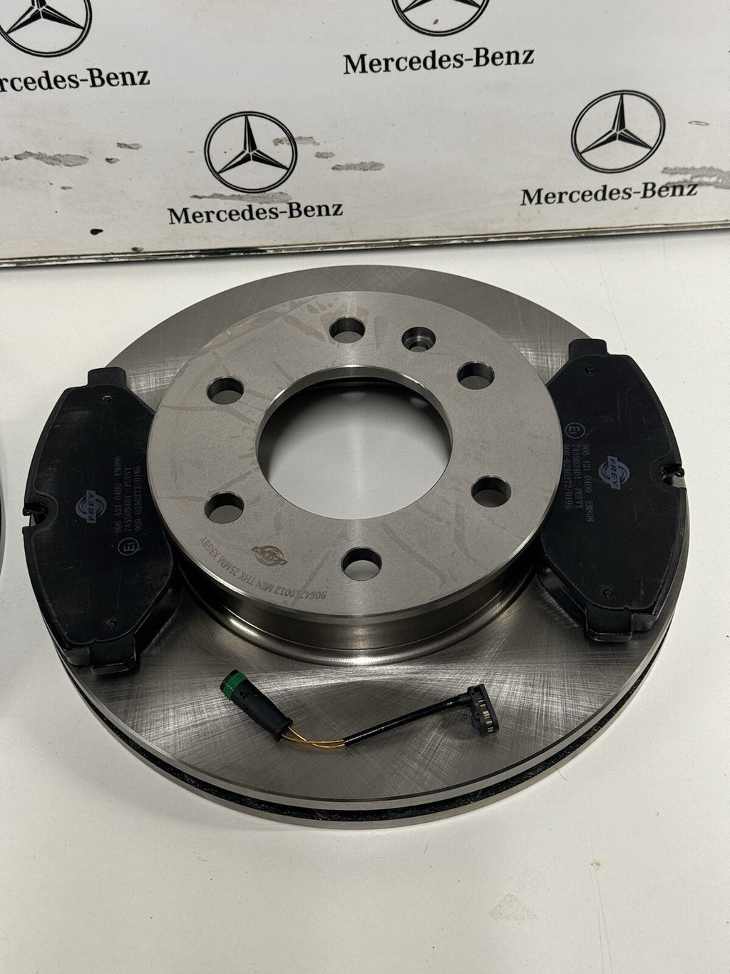 Mercedes Sprinter Front Disc + Pads + Sensors 2006-On 9064210400 9064210012