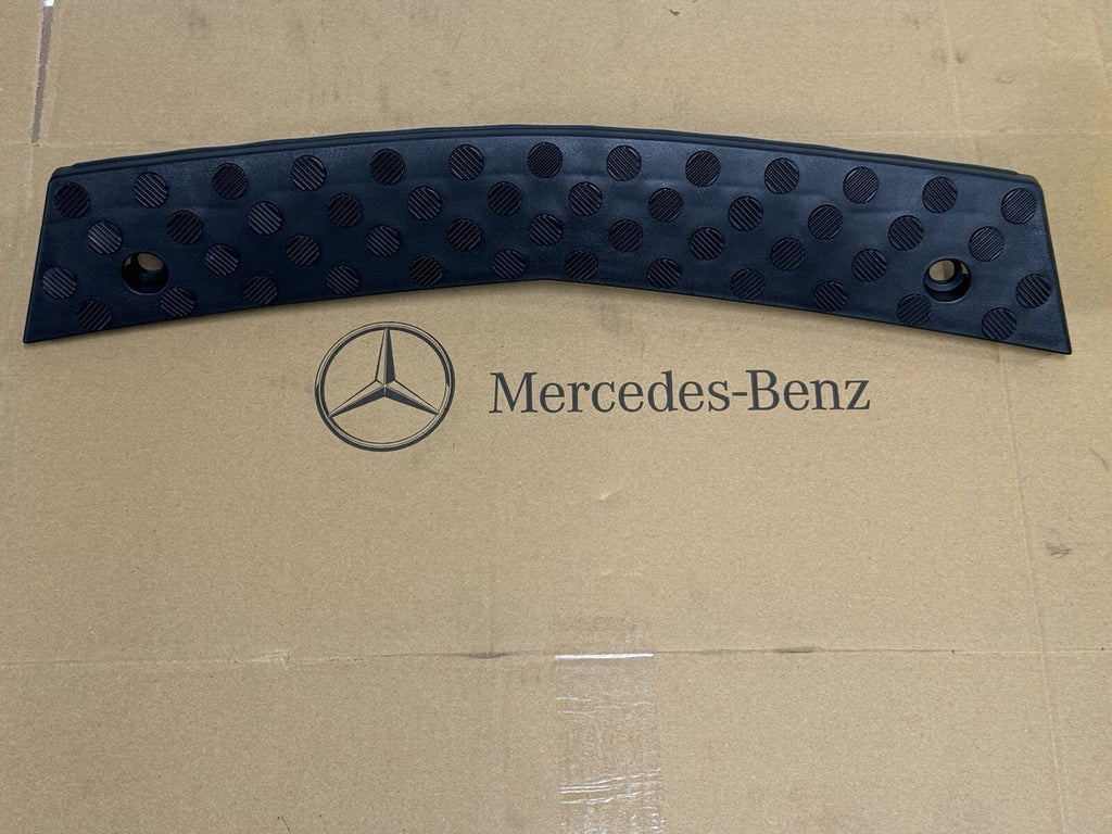FRONT BUMPER STEP MERCEDES SPRINTER W906 2013 - 2018  9068850411 Grill Step