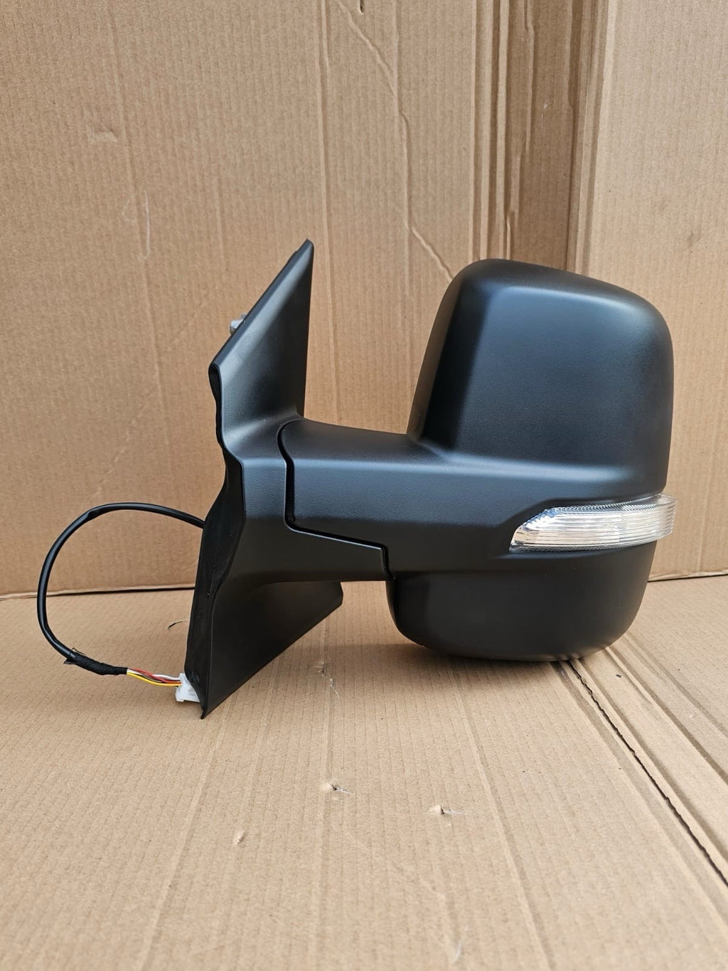 Genuine Door Mirror Manual Left LH For Maxus Deliver 9 Passenger Side