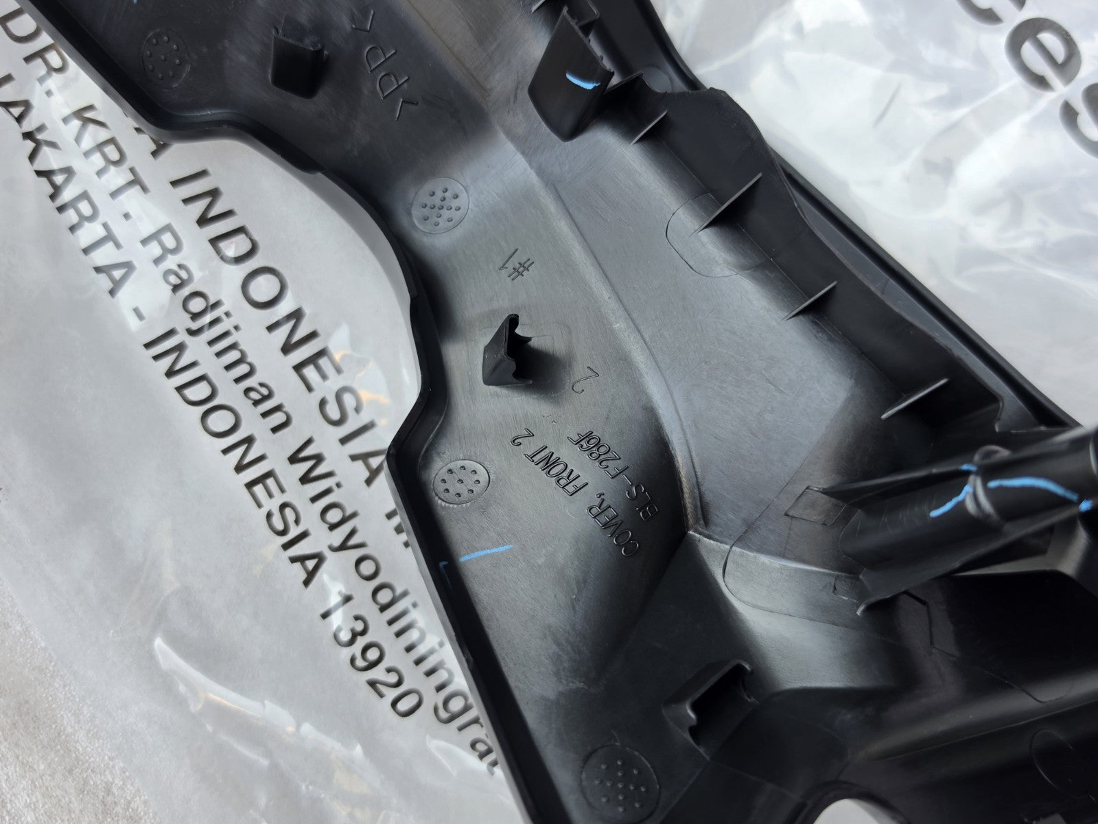 Genuine Yamaha Nmax Gpd125-a 125 2025 - 2026 Front Centre Trim Fairing Nose Trim