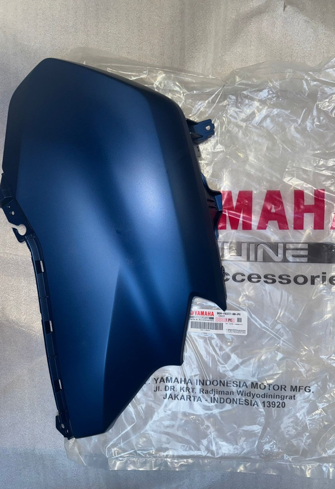 GENUINE YAMAHA GPD125 NMAX N-MAX 2021 RIGHT UPPER PANEL COWL BLUE  B6HF837700P4