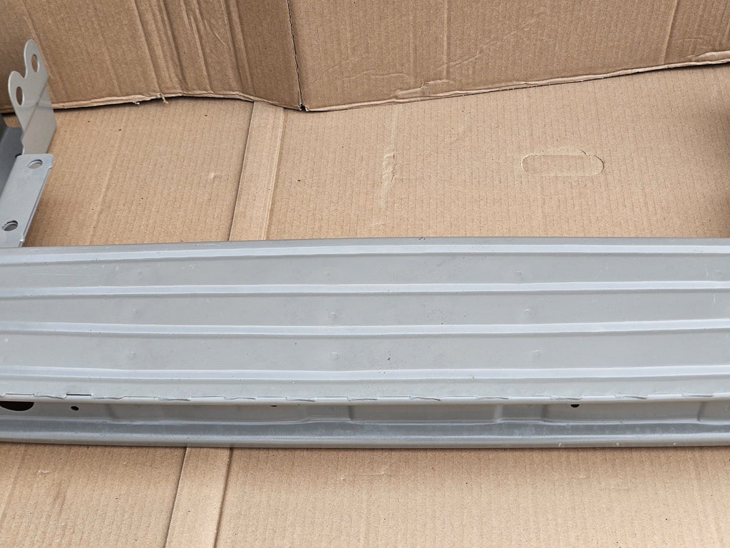 Maxus Deliver 9 Rear Step Bar 2020-2025 High Quality