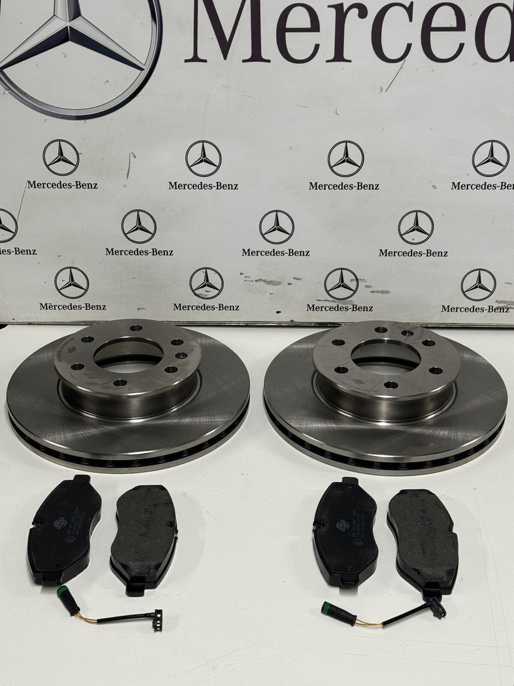 Mercedes Sprinter Front Disc + Pads + Sensors 2006-On 9064210400 9064210012