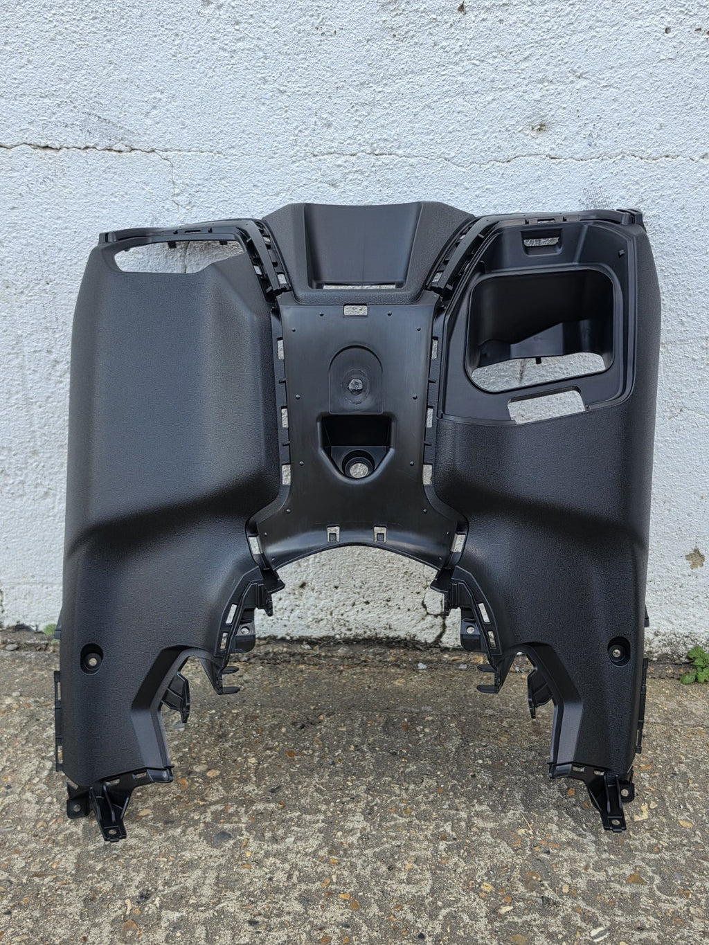 Genuine Part YAMAHA NMAX 125 2025 Front Inner Leg Shield / Cover BLS-F8311