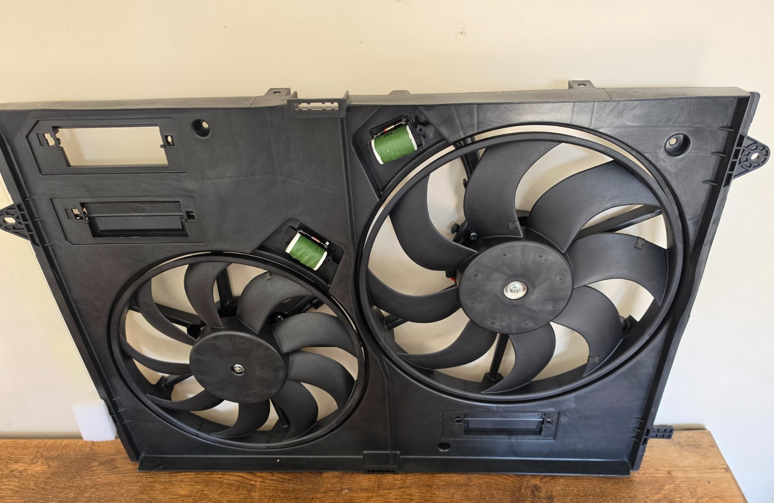 MAXUS eDELIVER 9 EV RADIATOR COOLING TWIN FANS C00193190 2021-ON NEW