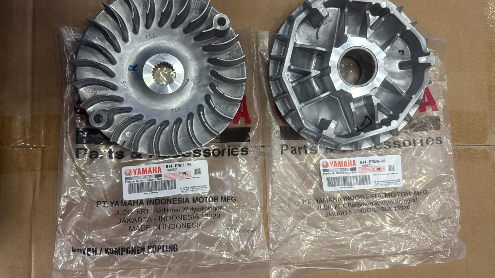 Genuine Yamaha  Drive Clutch Sheave CZD300 X-max 300 MWD300 2017-25 B74-E7620-00