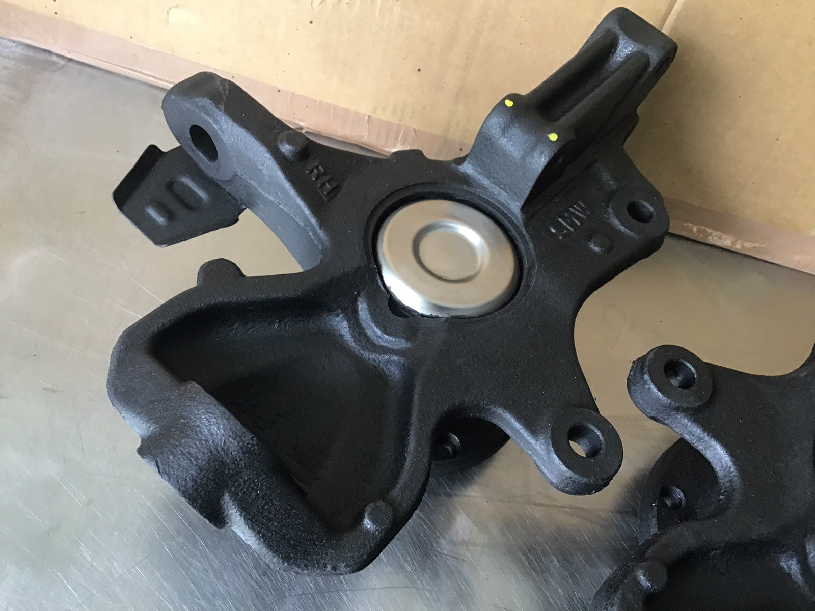 Genuine Vw Crafter Front Suspension Hub / Stub N/S 2006.2017.  Fit All Models .