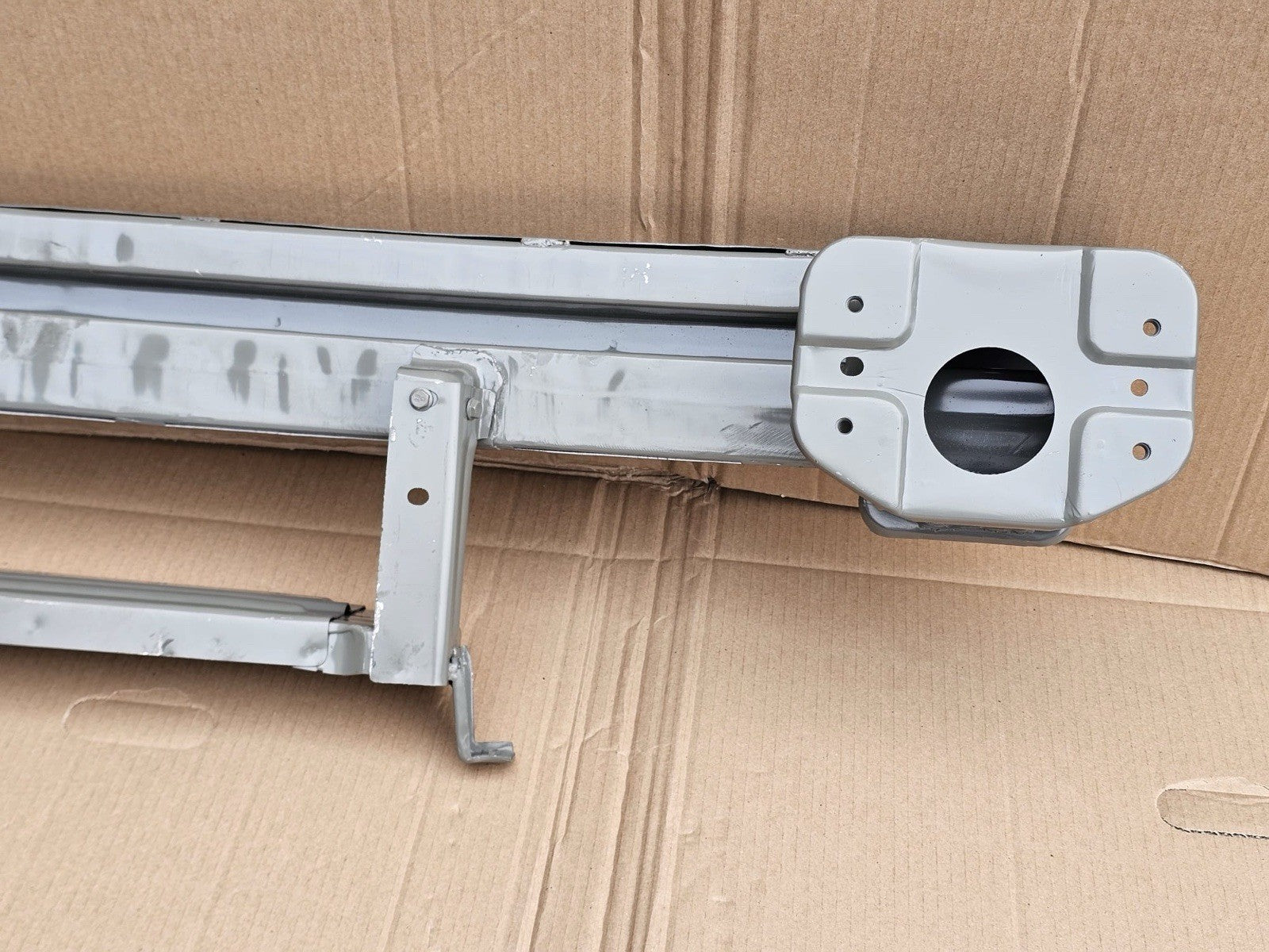 MAXUS DELIVER 9 FRONT BUMPER REINFORCEMENT CRASH BAR 2020-2025 High Quality