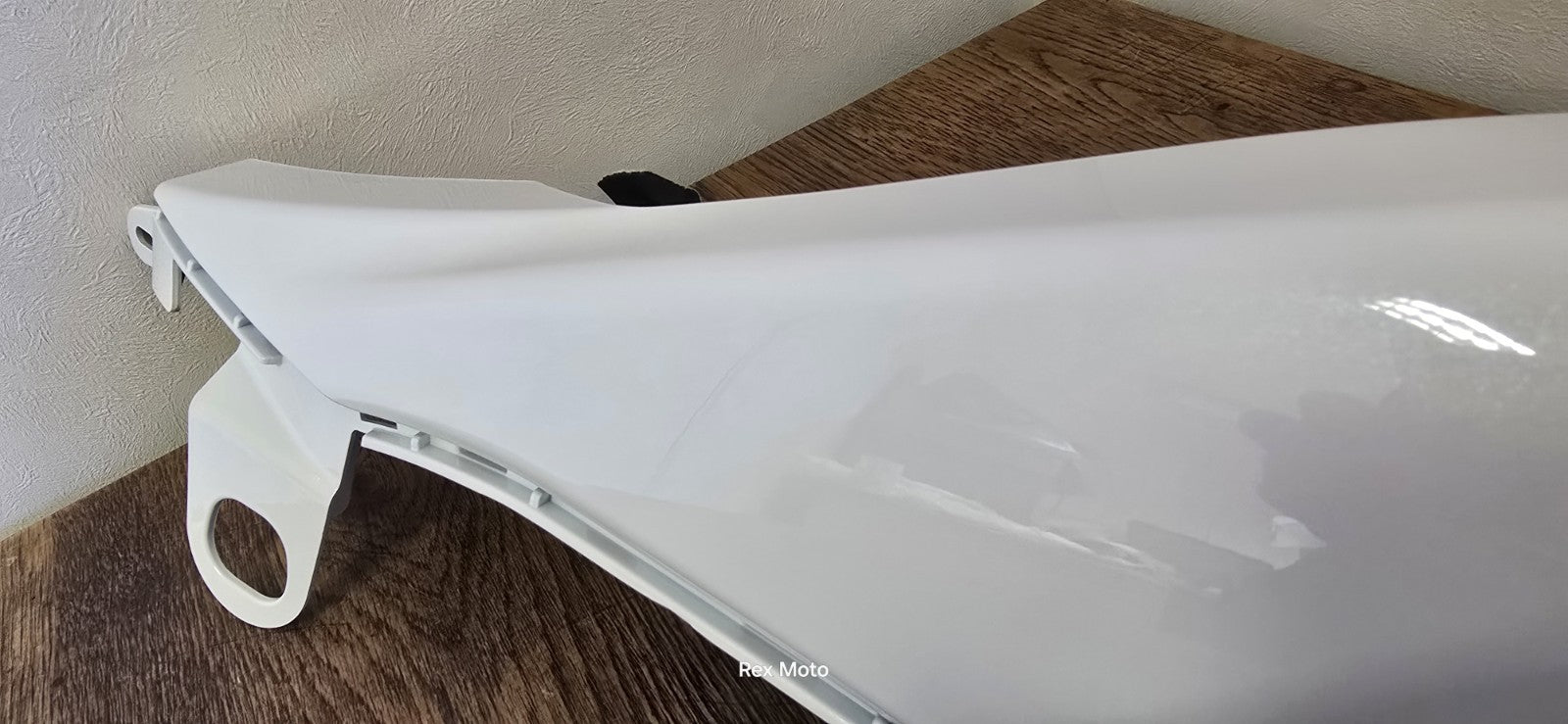 YAMAHA NMAX 125 V3 Rear LEFT SIDE COVER PANEL White GLOSS 2025 BLS-F1721-00