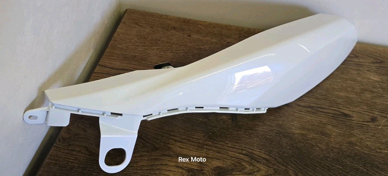 YAMAHA NMAX 125 V3 Rear LEFT SIDE COVER PANEL White GLOSS 2025 BLS-F1721-00
