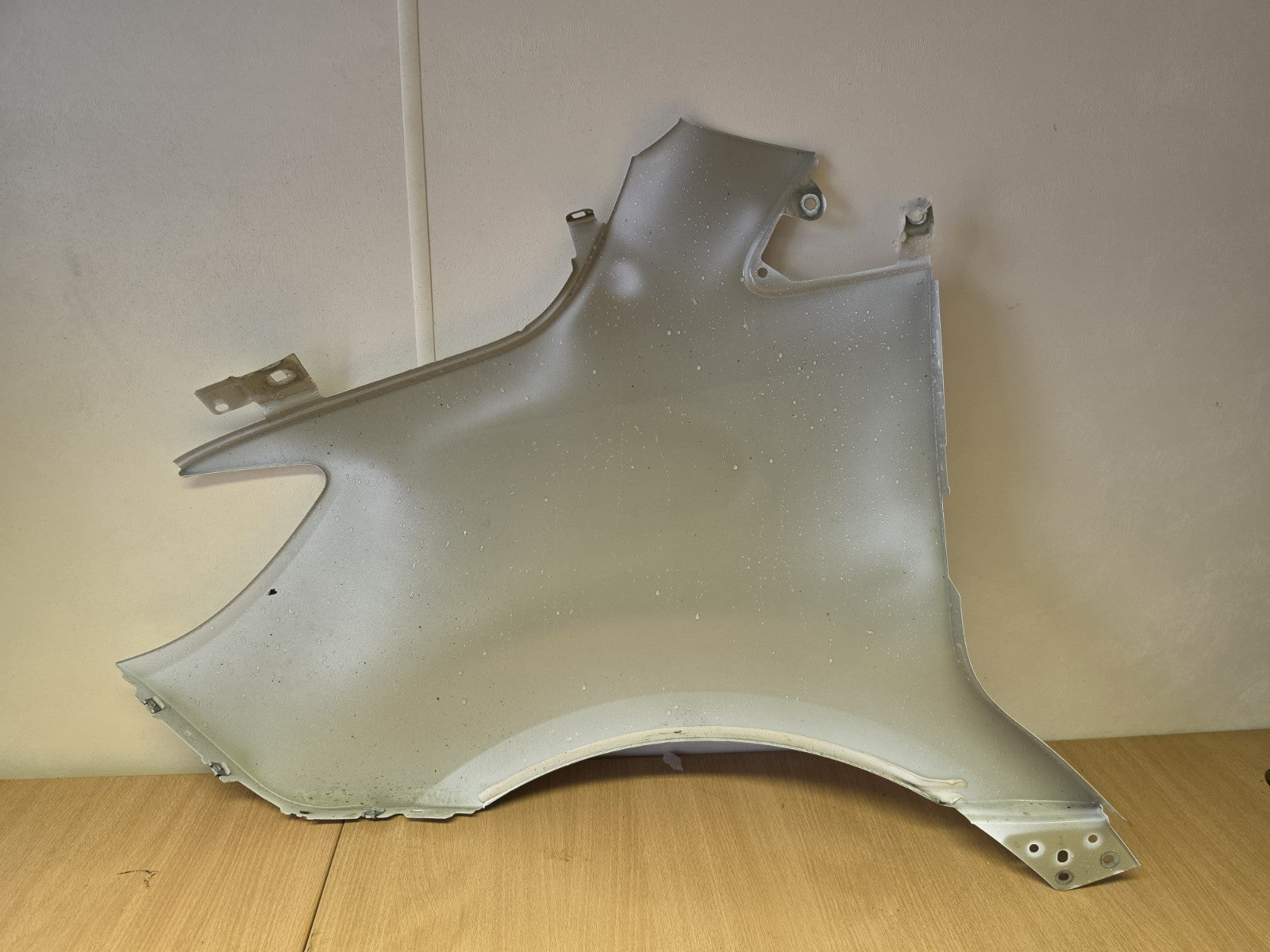 MERCEDES BENZ SPRINTER 2018-24 W907 DRIVER SIDE FRONT RIGHT WING PANEL WHITE