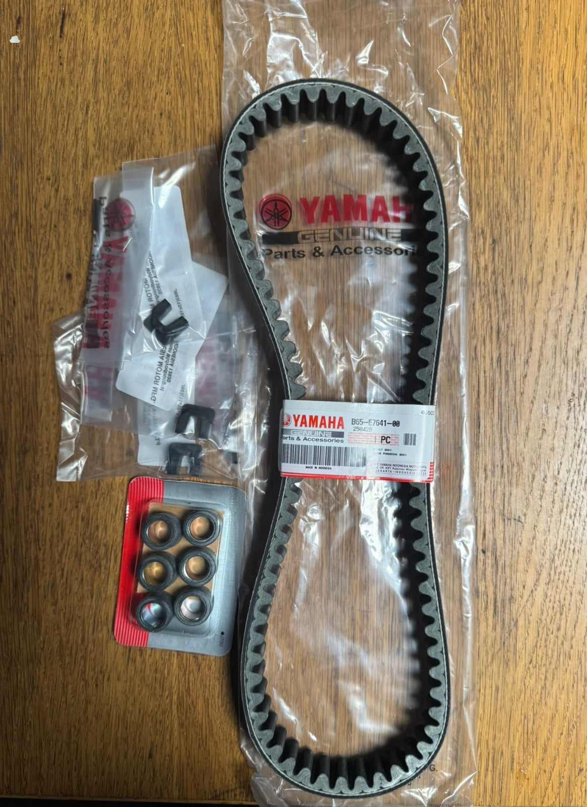Genuine Yamaha 2021-2025 B65-E7641-00 New NMAX Kit V Belt/Rollers/Sliders 🇬🇧