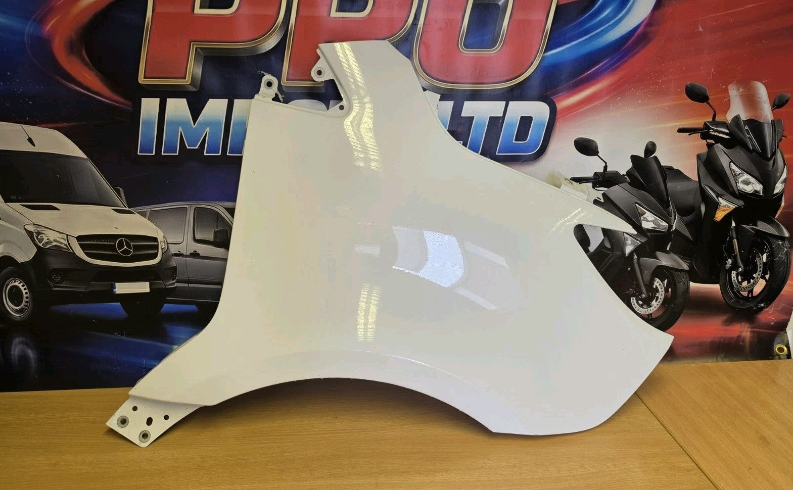 MERCEDES BENZ SPRINTER 2018-24 W907 DRIVER SIDE FRONT RIGHT WING PANEL WHITE