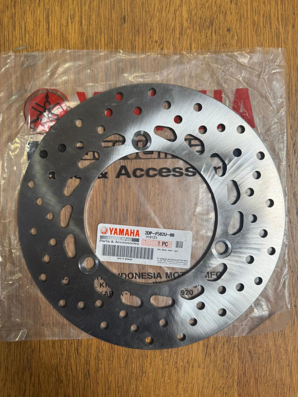 Yamaha Nmax 2015-2026 Front brake disc and Front + rear Break Pads.