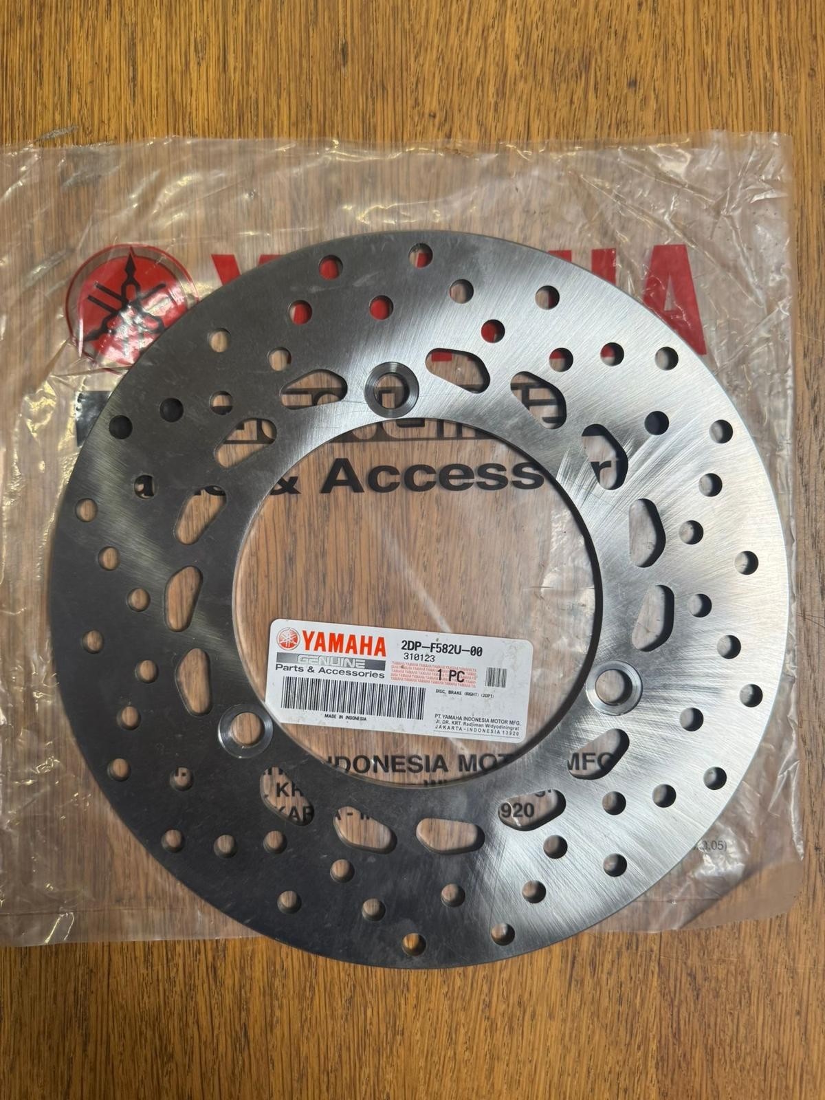 Yamaha Nmax 2015-2026 Front brake disc and Front + rear Break Pads.