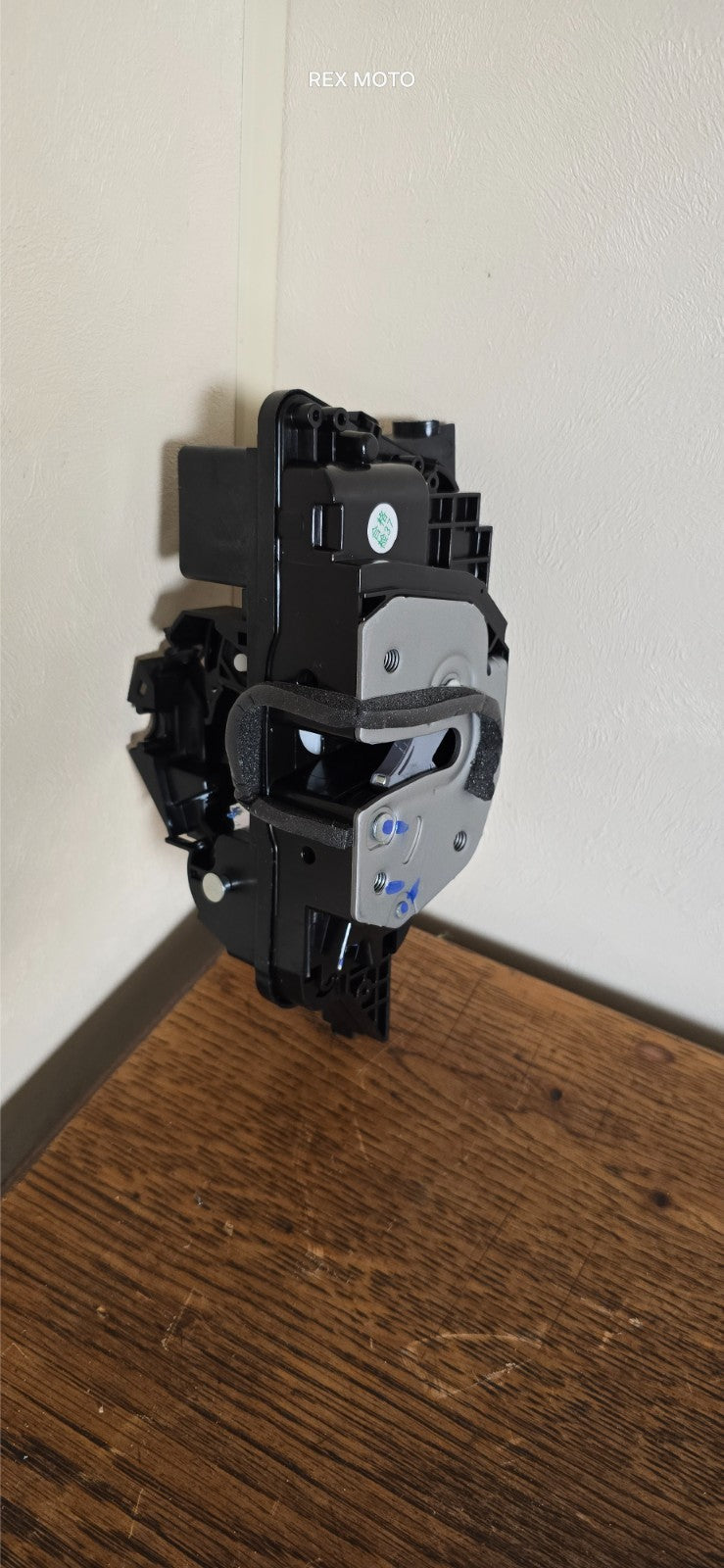 MAXUS Deliver 9 REAR DOOR LOCK LATCH LOCKING MECHANISM C00085917 Genuine Part