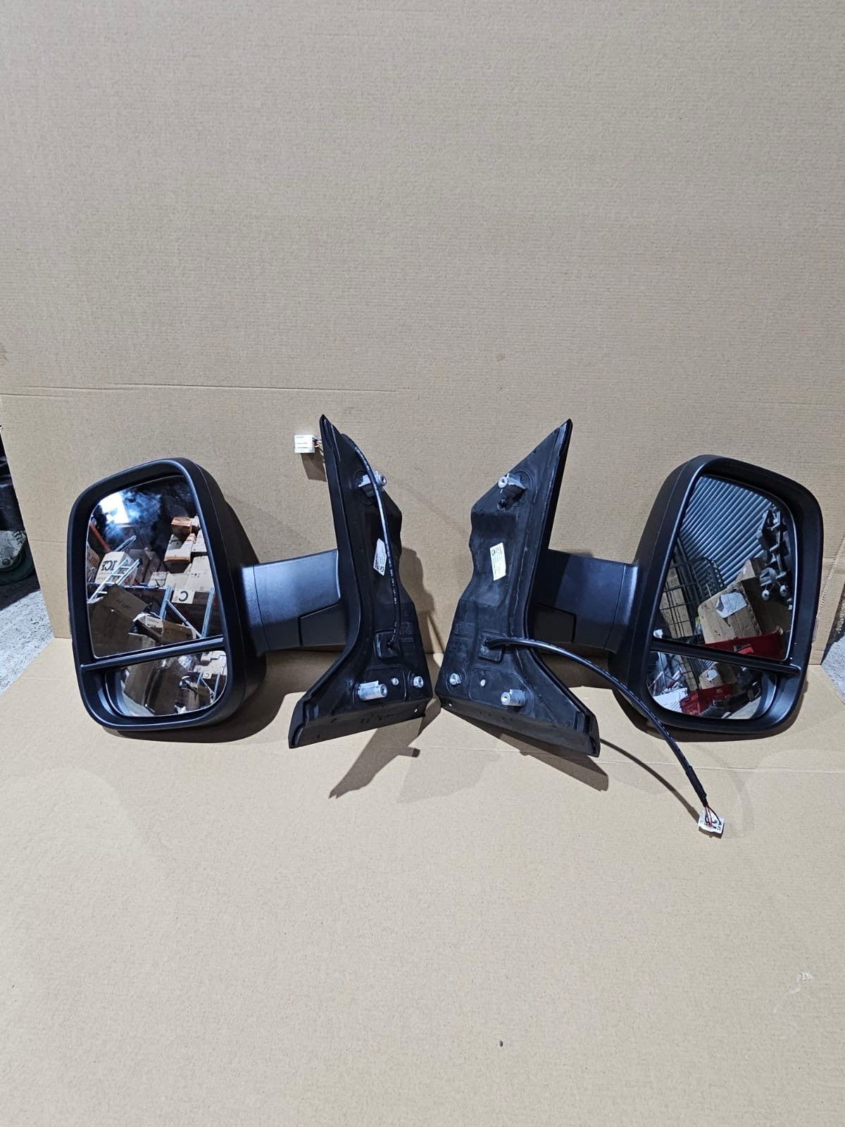 Door Mirror Maxus Deliver 9 ( Long Arm) L&R. 2020 - 2025. Luton Tipper Dropside
