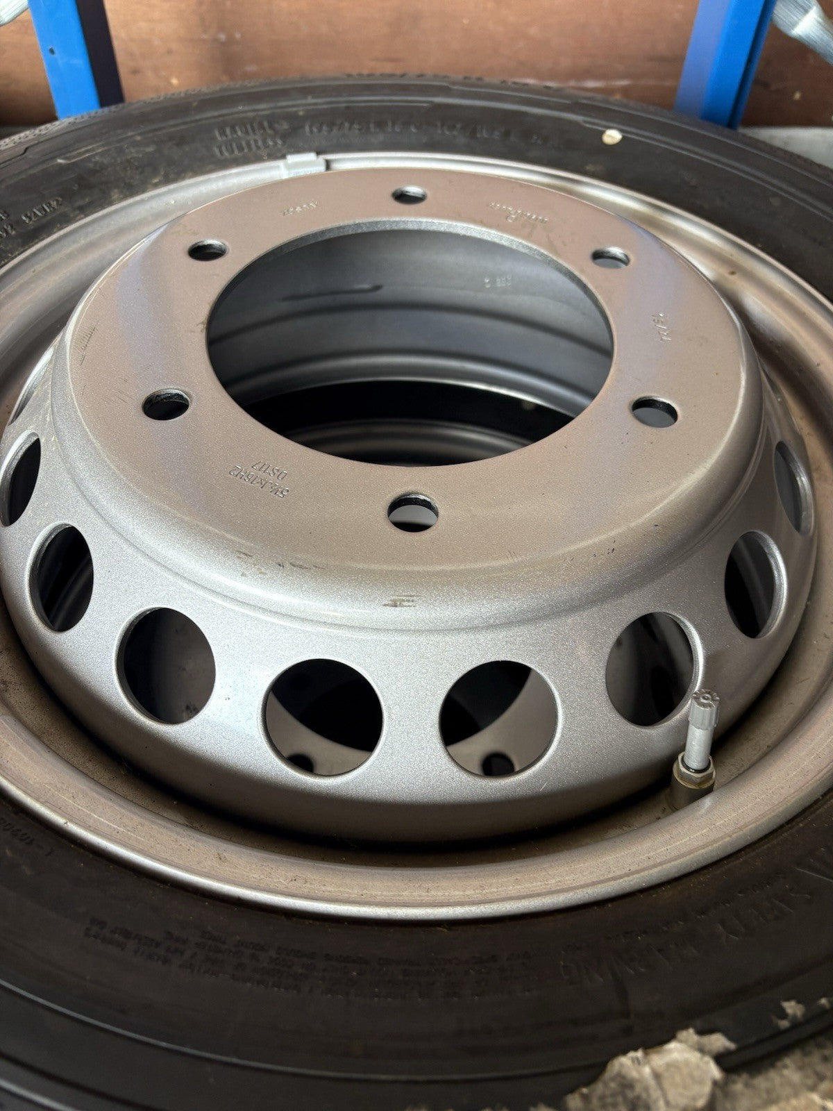 Mercedes Sprinter Wheel & Tyre Continental 195/75/R16 C Twin Wheel W907 910 New