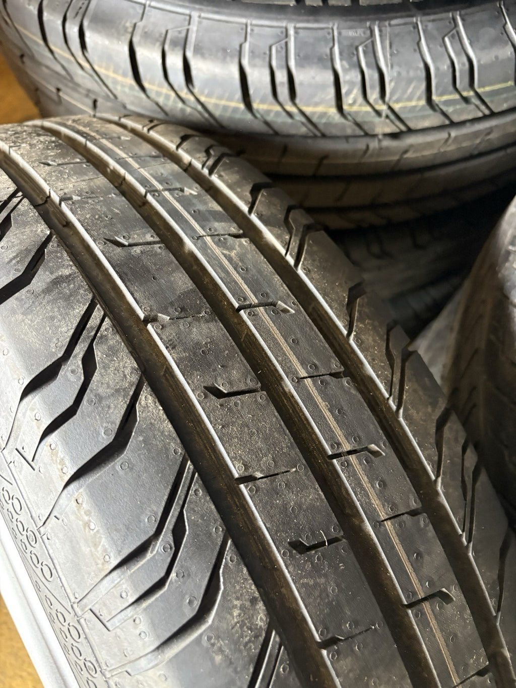 Mercedes Sprinter Wheel & Tyre Continental 195/75/R16 C Twin Wheel W907 910 New