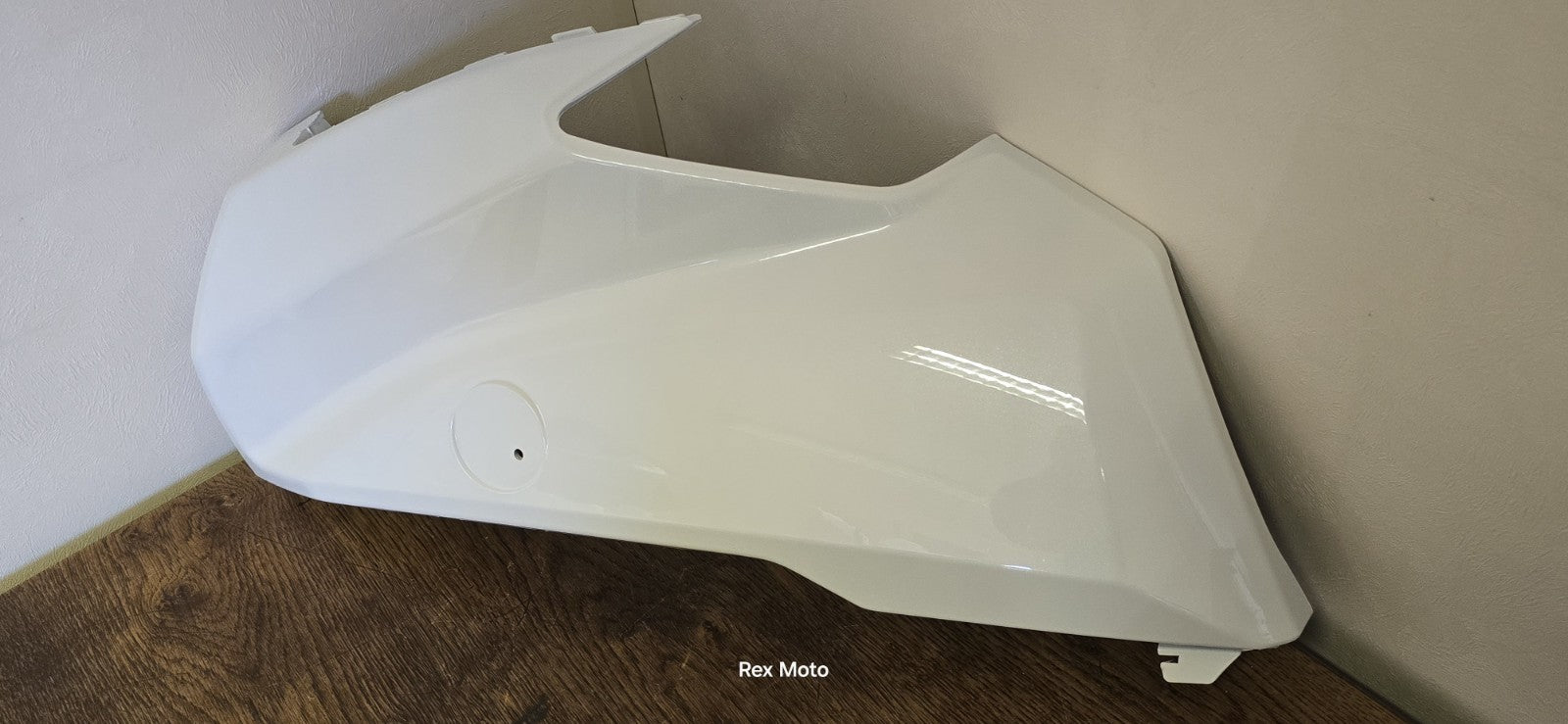 yamaha nmax 125 2025 Front Side Right Panle White GLOSS BLS-F8377