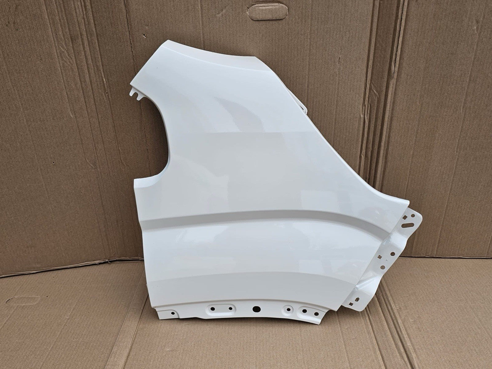 MAXUS DELIVER 9 Front Wings Driver Side ( New & Painted Ready ) 2020 To 2025
