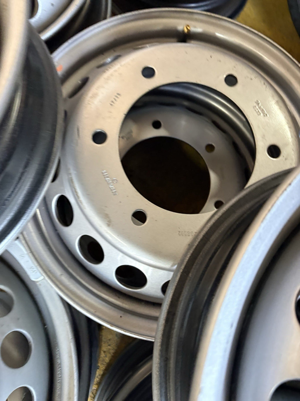 Twin Wheel Mercedes Sprinter Brand New Wheel Delivery Mileage X1 Original
