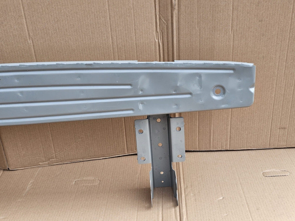 Maxus Deliver 9 Rear Step Bar 2020-2025 High Quality