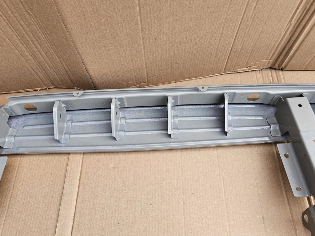 Maxus Deliver 9 Rear Step Bar 2020-2025 High Quality