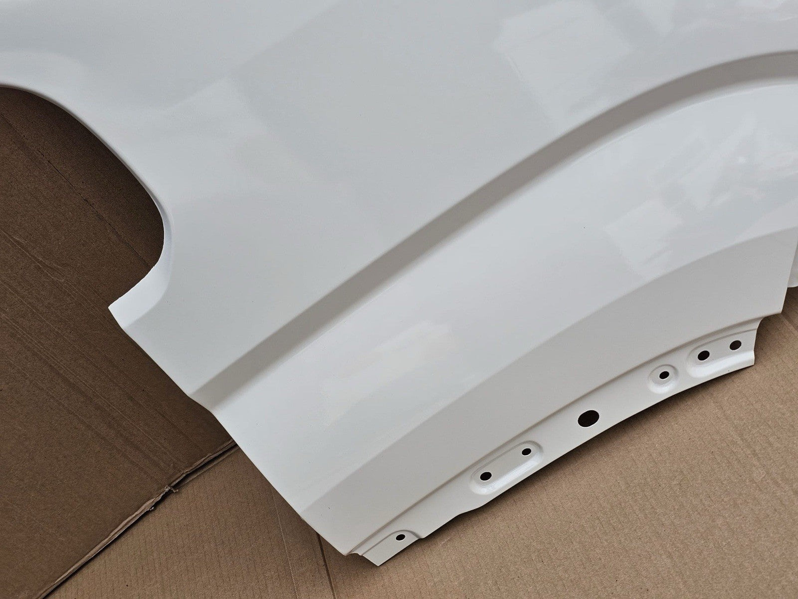 MAXUS DELIVER 9 Front Wings Driver Side ( New & Painted Ready ) 2020 To 2025