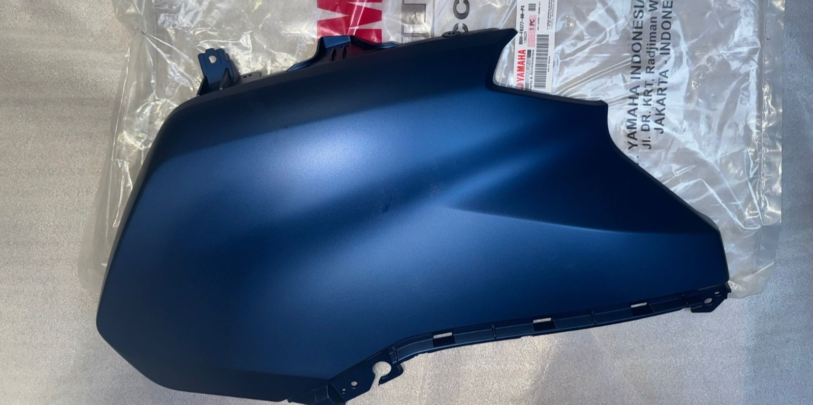 GENUINE YAMAHA GPD125 NMAX N-MAX 2021 RIGHT UPPER PANEL COWL BLUE  B6HF837700P4